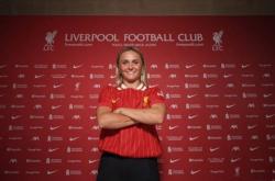 官方：苏格兰女足球员萨姆-科尔从拜仁转会利物浦