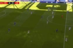 半场-曼联0-0利兹联 库尼亚首秀奥比抽射造险利兹联0射门