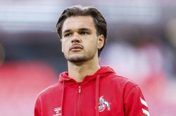 记者：霍芬海姆仍考虑引进芬克格拉夫，斯图加特也在关注球员