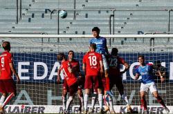 荷尔斯泰因基尔最后主场发力，弗赖堡能否保持欧冠区位置？