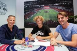 全市场：那不勒斯有意萨尔茨堡中场卡耶尔加德，对方要价2000万欧