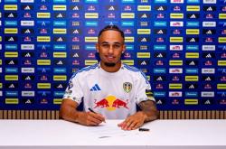 官宣：利兹联签下瑞士国脚奥卡福 转会费1800万镑