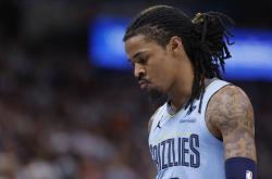 莫兰特因脚踝扭伤倒下 孟菲斯灰熊备受打击