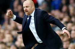 央视直播英超豪门，利物浦苦主走下神坛，对手力挺阿森纳冲击两冠