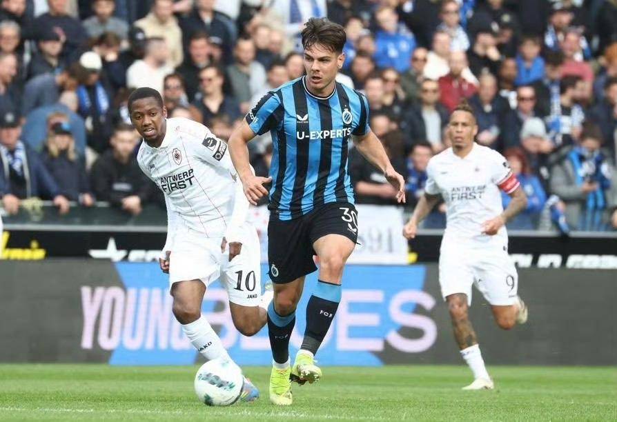 米兰考察委内瑞拉绞肉机,19岁曾加盟曼城,西甲球队愿五折出售