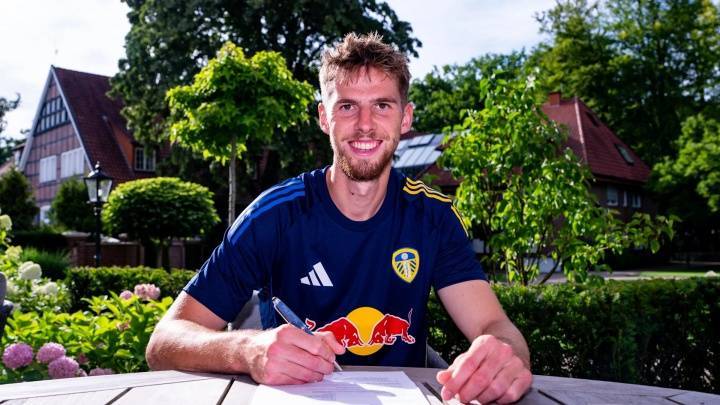 身高1米94!官方:利兹联签下德国中场斯塔赫,转会费超2000万欧