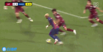 半场-加西亚捅射破门库巴西失误送礼 巴塞罗那暂1-1神户胜利船