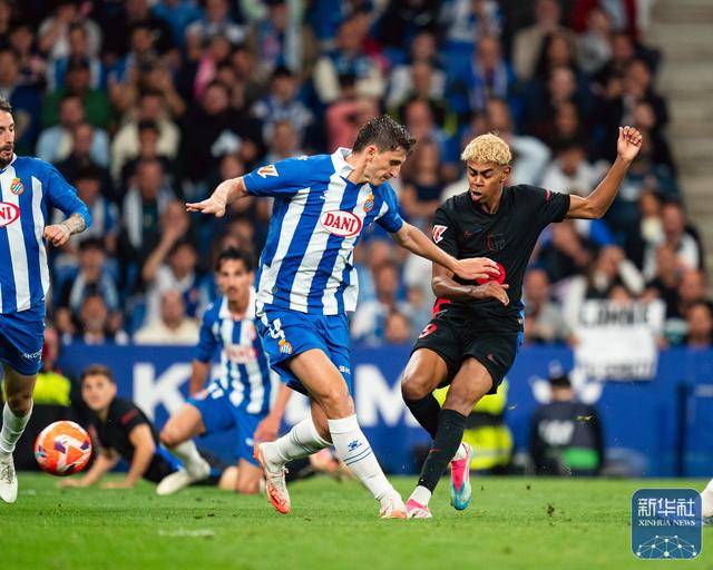 西甲|巴塞罗那提前夺冠