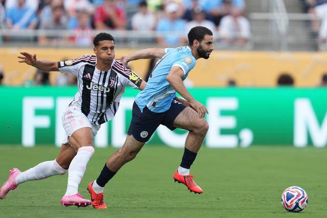 世俱杯小组赛:曼城胜尤文图斯