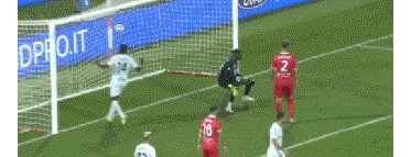 2-2大冷门，国际米兰遭低级别意乙球队逼平，第89分钟丢球酿苦果