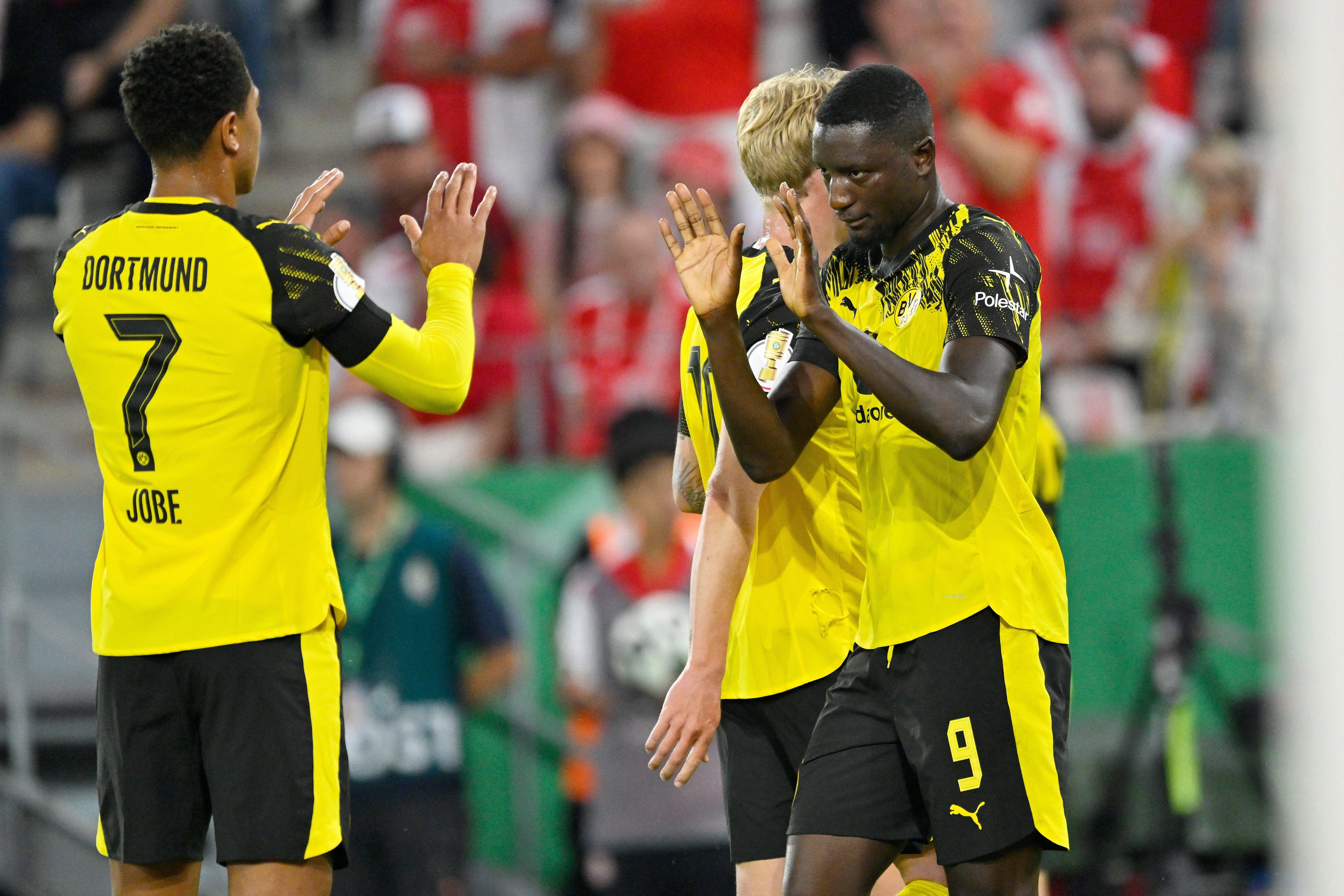 (体育)足球——德国杯:埃森不敌多特蒙德