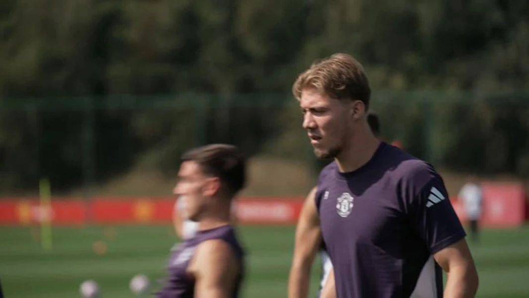 曼联4000万卖霍伊伦德谈判进入最后阶段!那不勒斯加薪50%,周日或首秀