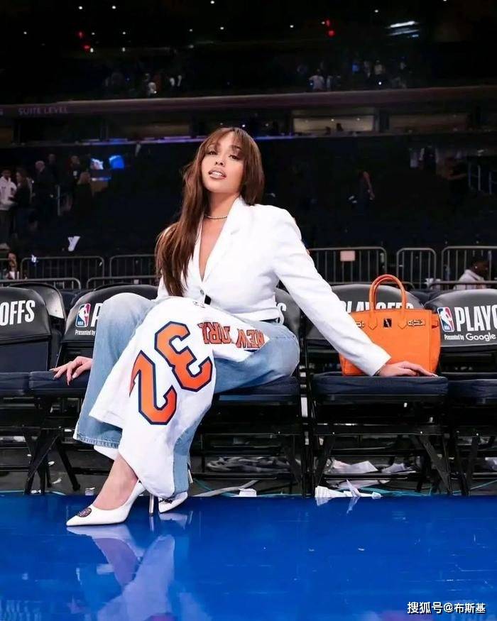 32号之前森林狼中锋,唐斯把明尼苏达当成了家,卡尔的狼队前半生